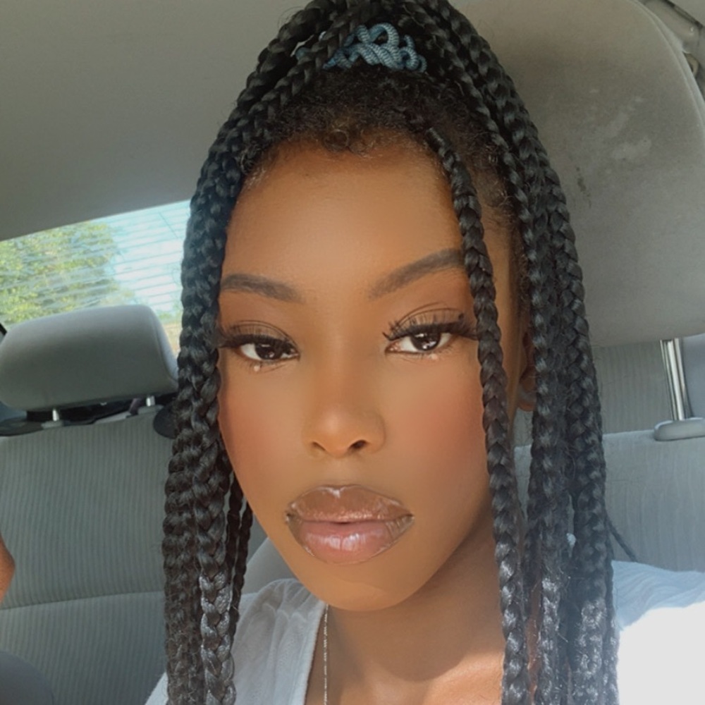 Meet your Posher, Eileena t